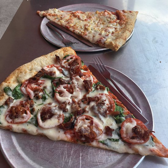 How Big Is Lazy Moon Pizza